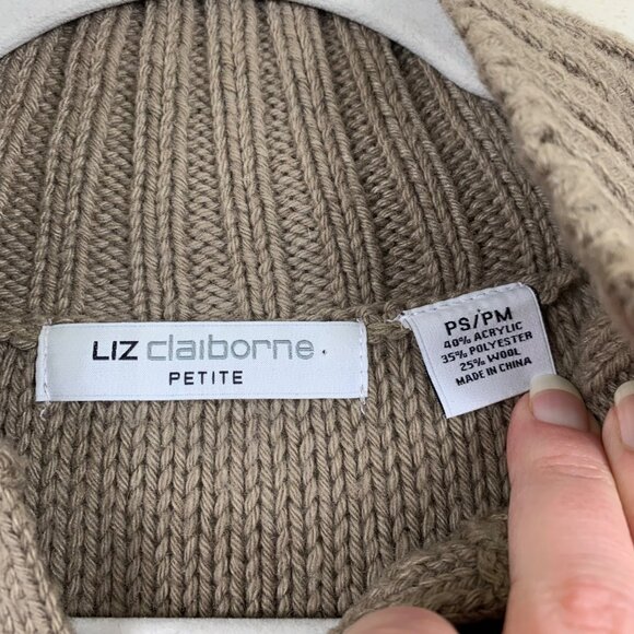 Liz Claiborne Women’s Wool Blend Cableknit Poncho Sweater Size Petite Medium - Picture 5 of 6